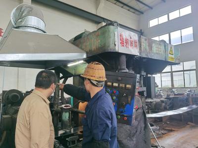 現(xiàn)場檢查測厚儀運(yùn)行情況與信息系統(tǒng)運(yùn)行維護(hù)服務(wù)的重要性